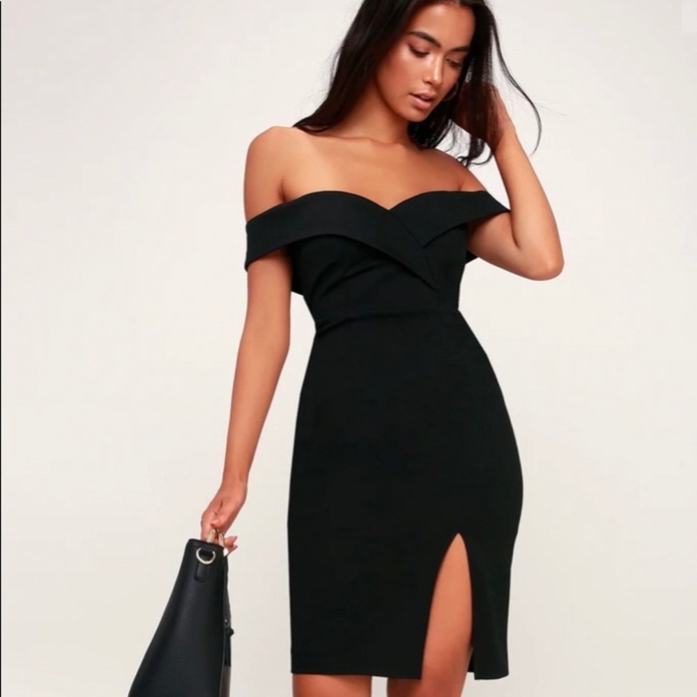 Classic Glam Off-the-Shoulder Bodycon Dress
